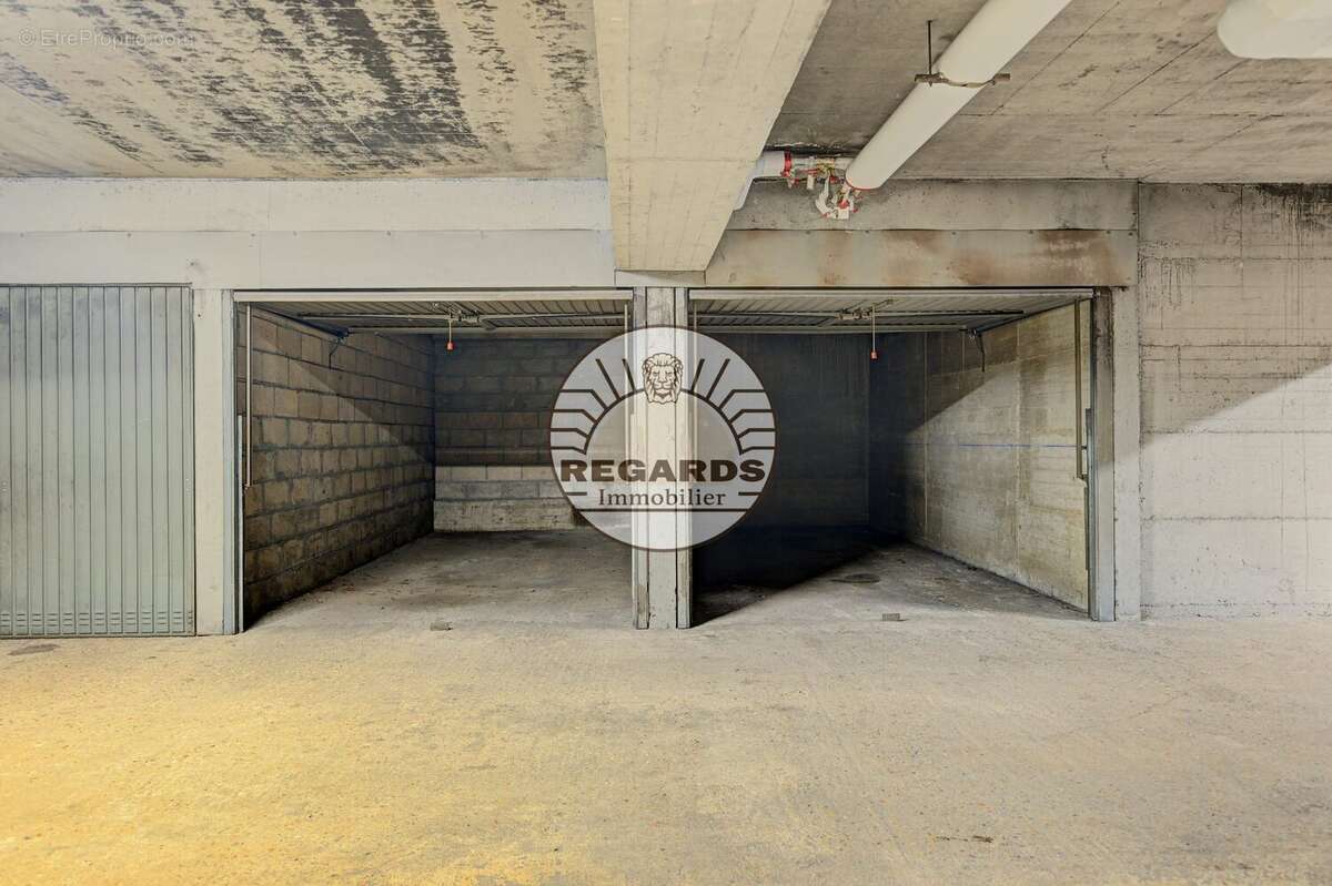 Parking 11 m² à Montrouge  - photo 2