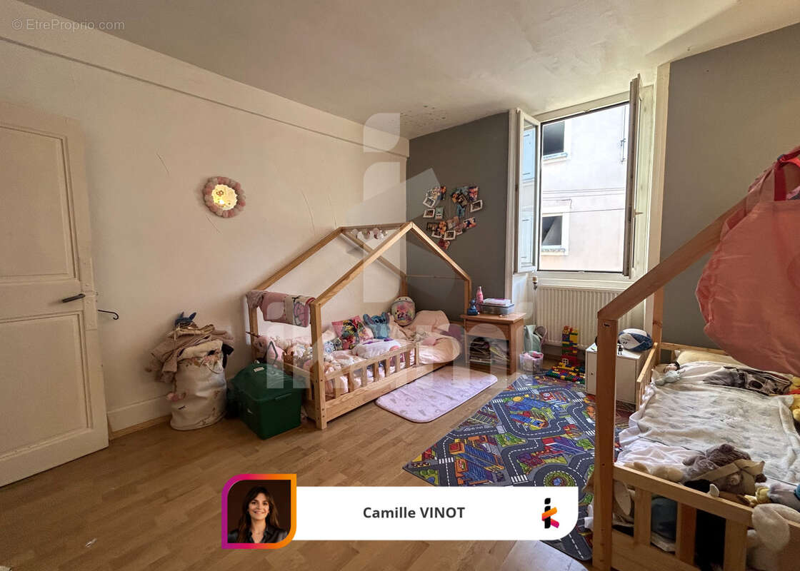 Appartement au cœur de Montmeyran, 94 m2 avec balcon, cour, garage et surface supplémentaire - photo 5
