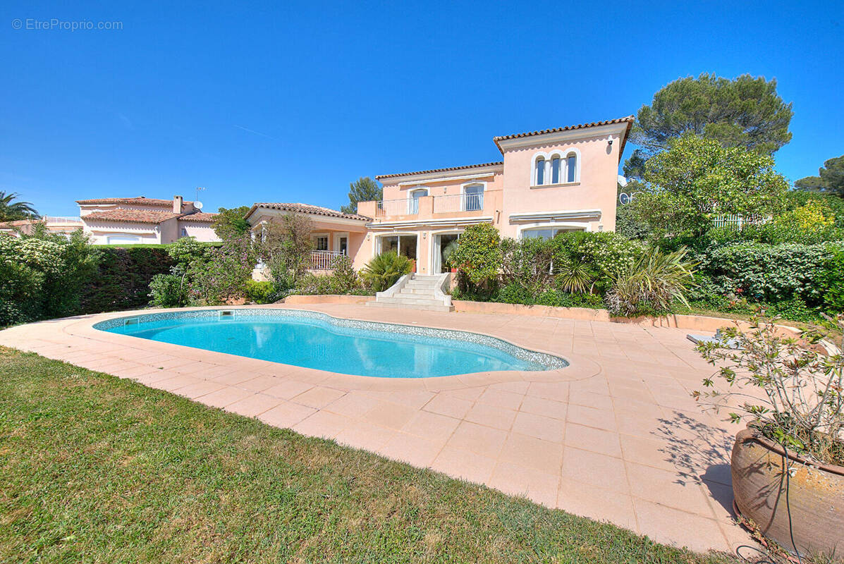 Maison à SAINT-RAPHAEL