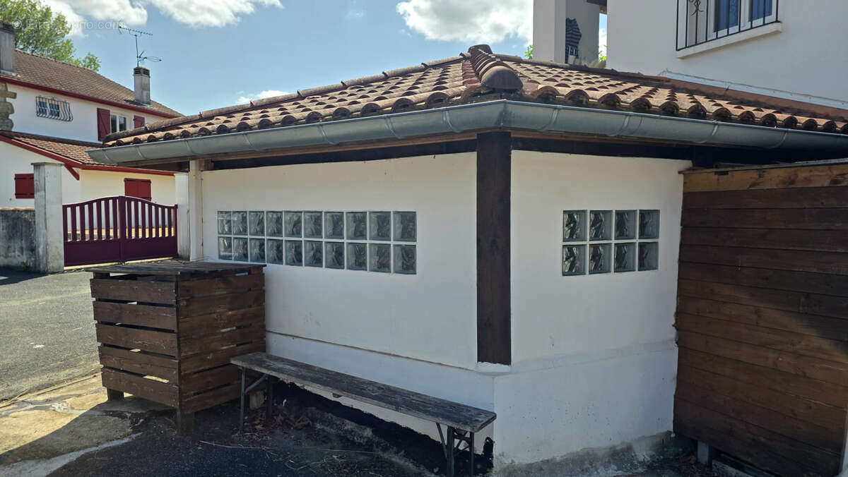 Appartement rdc t2 56m2 carrez + terrasse + parking exterieur - photo 18