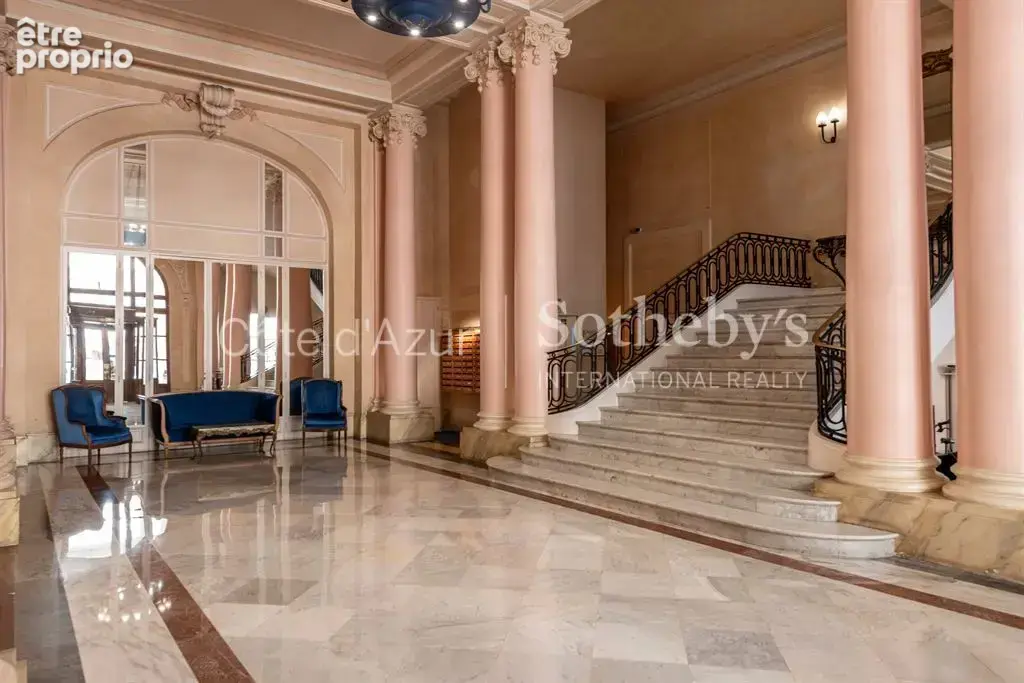 Appartement rénové de 89 m² dans l'immeuble du Negresco à Nice - photo 18