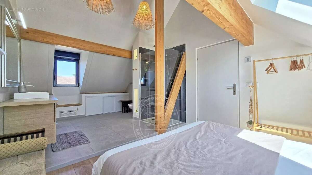 Proche Senlis - Dans village de qualité au calme absolu - Maison tout confort avec cave à vins enterrée. - photo 10