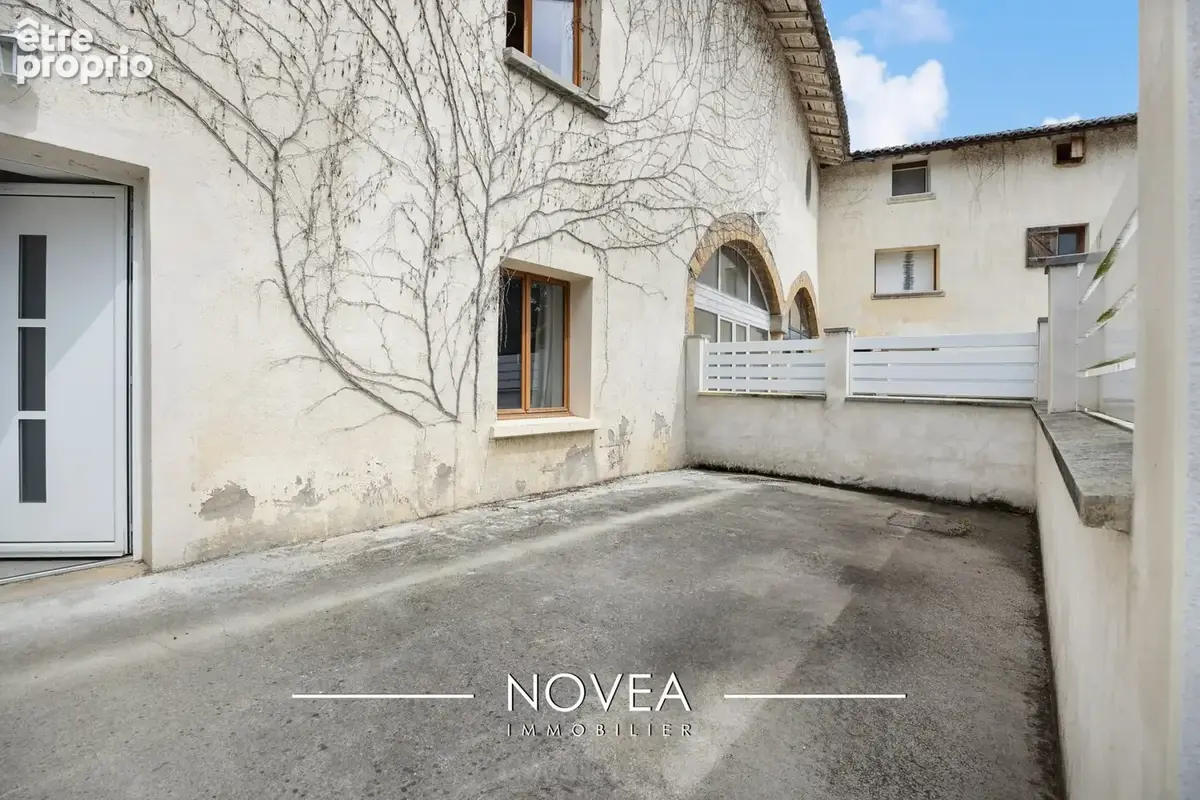 Maison 95 m² à Neuville-Sur-Saone  - photo 3