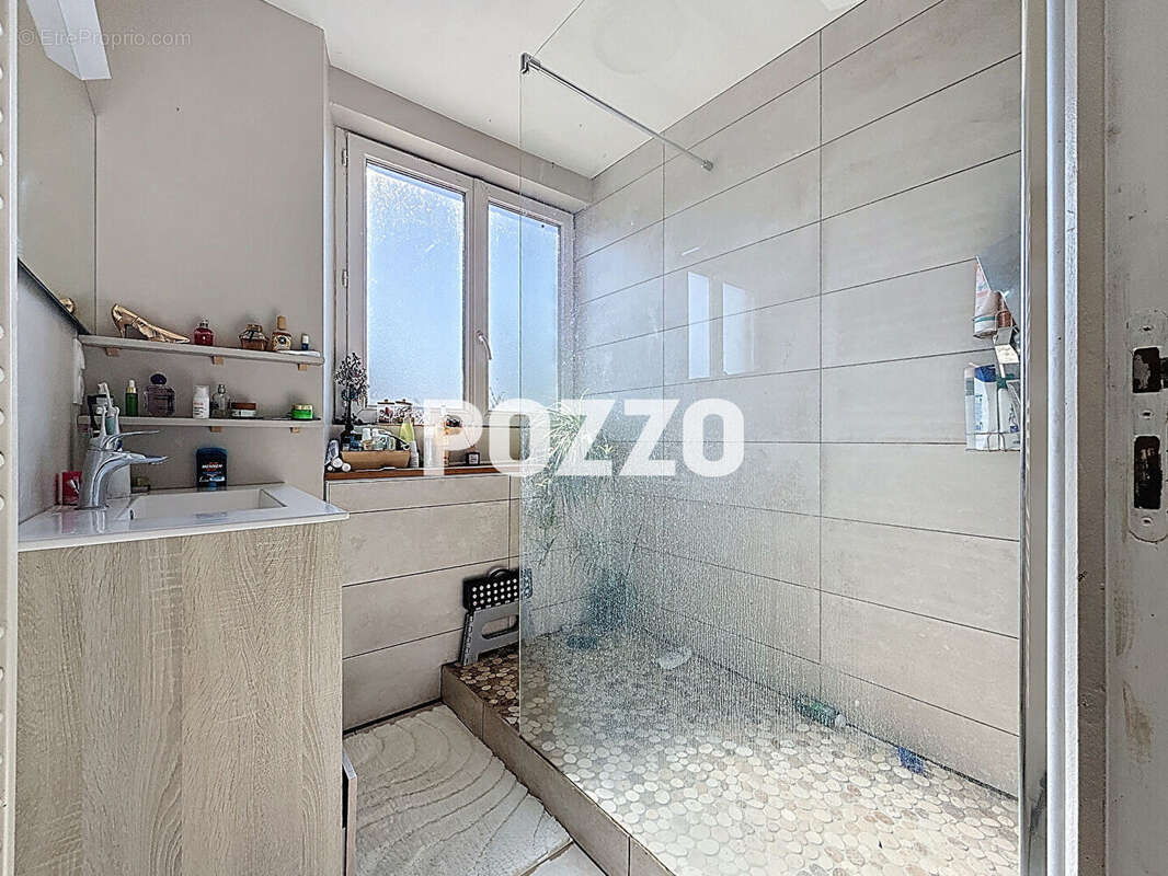 Maison à CHAMPCERVON