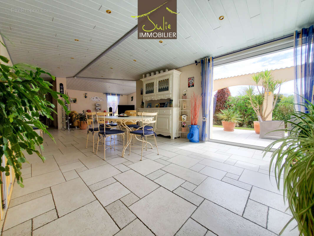 Maison à LA CHAPELLE-SAINT-LAURENT