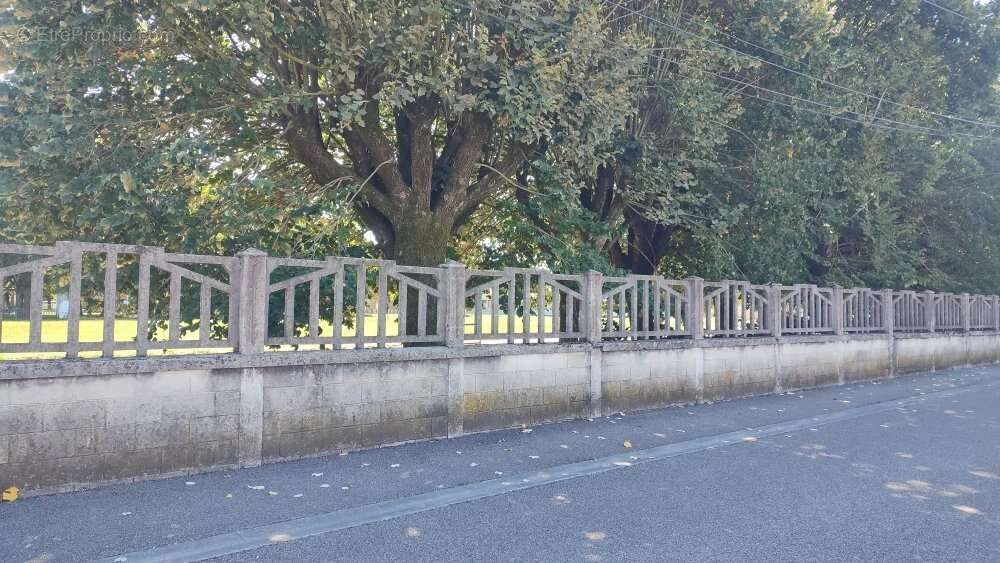 Terrain à BOURG-EN-BRESSE