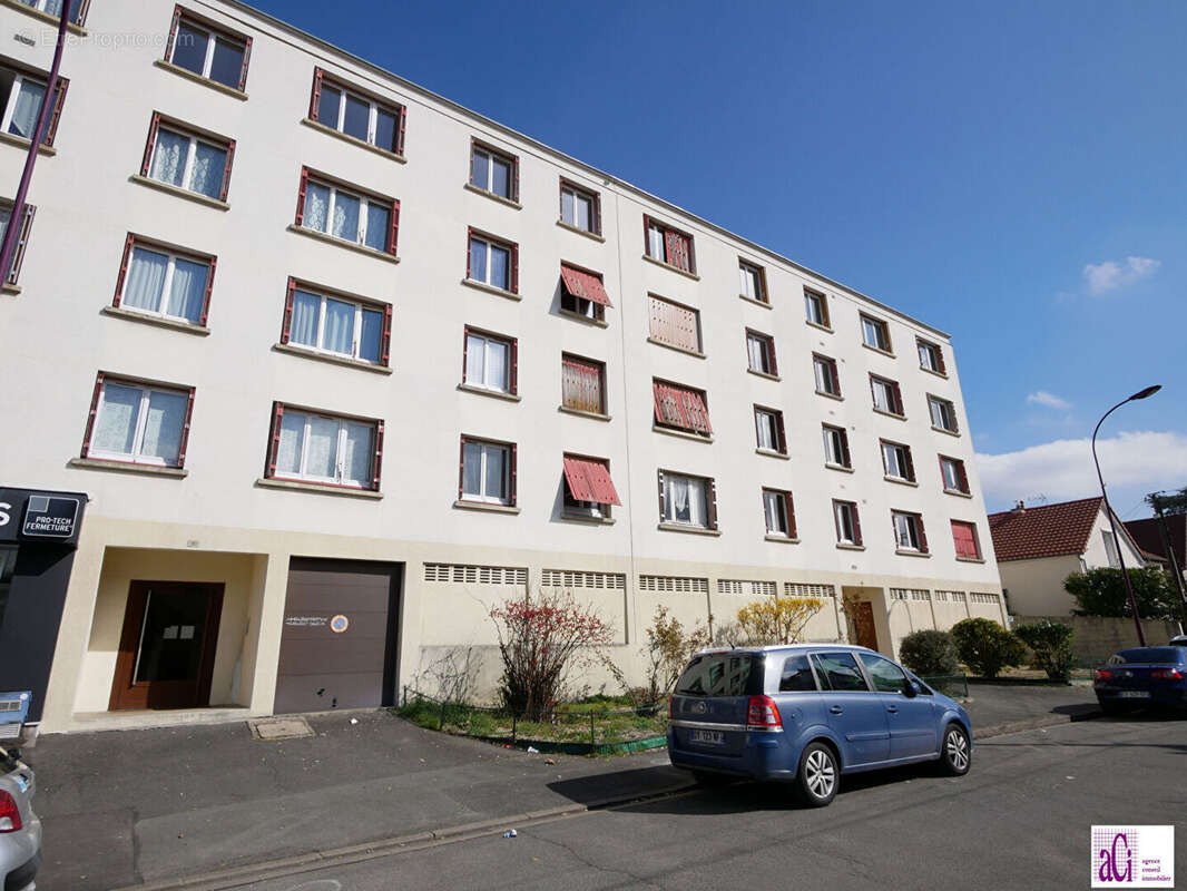 Appartement à L&#039;HAY-LES-ROSES