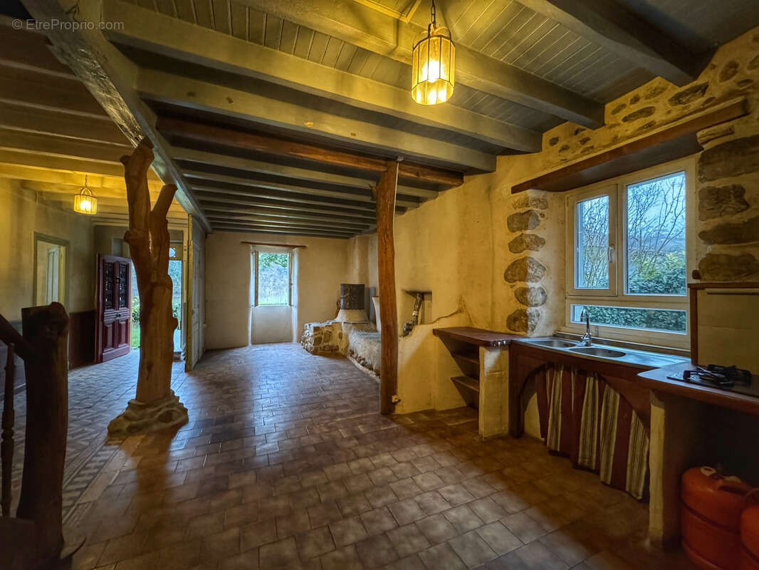 Maison mitoyenne en pierre à Urepel - photo 6