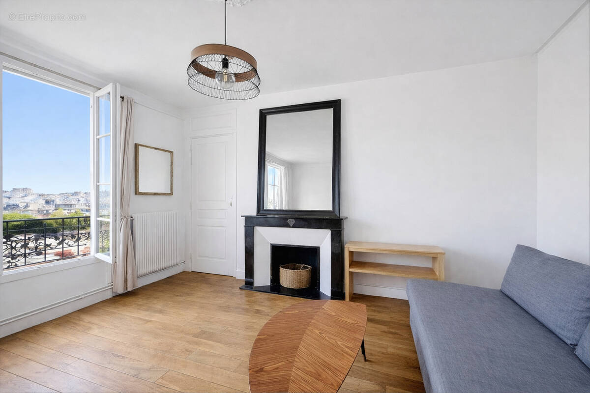 Appartement à PARIS-20E
