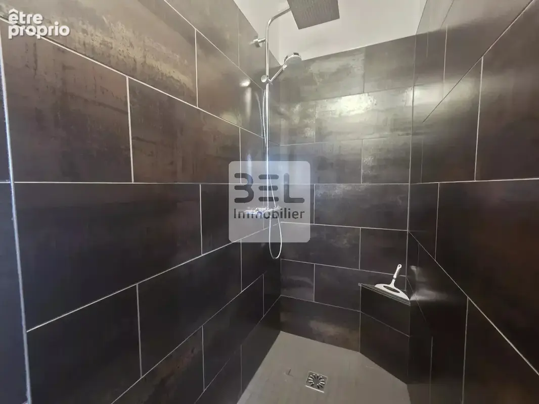 Maison de standing avec grand terrain constructible - photo 8