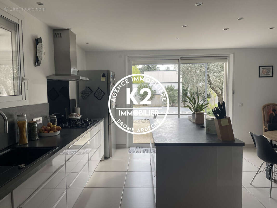 Maison à MONTELIMAR