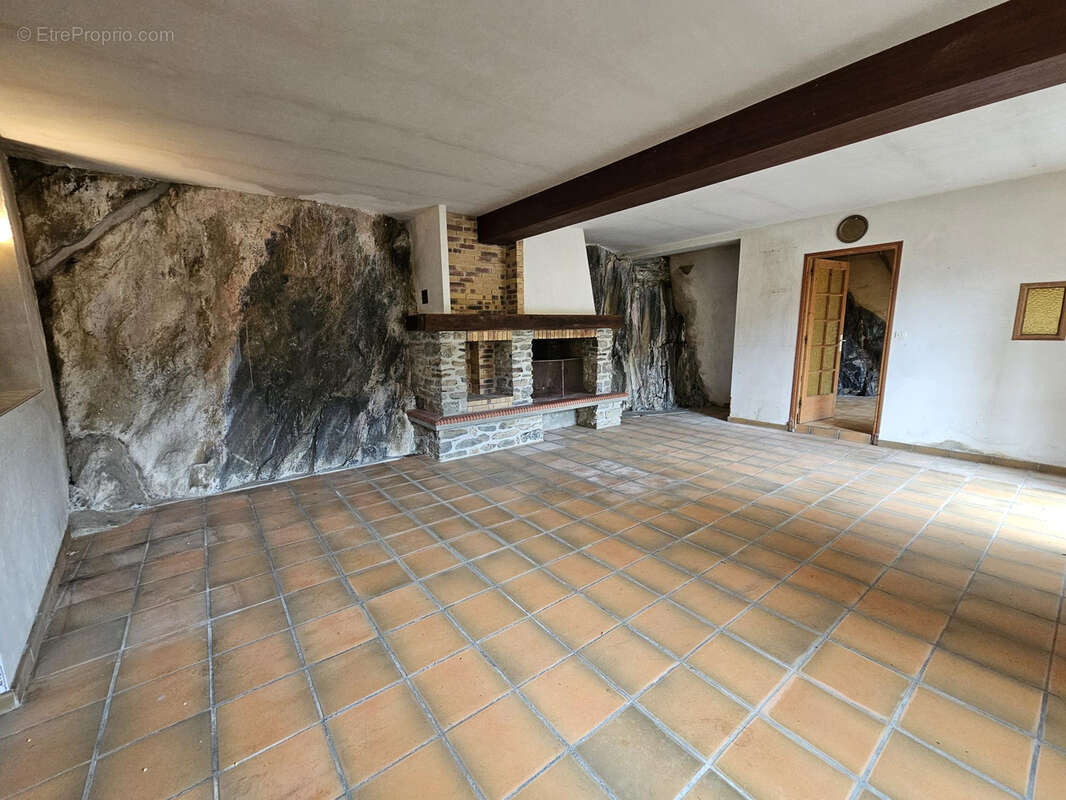 Maison à LUSCAN