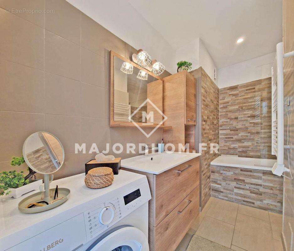 Appartement à MARSEILLE-9E