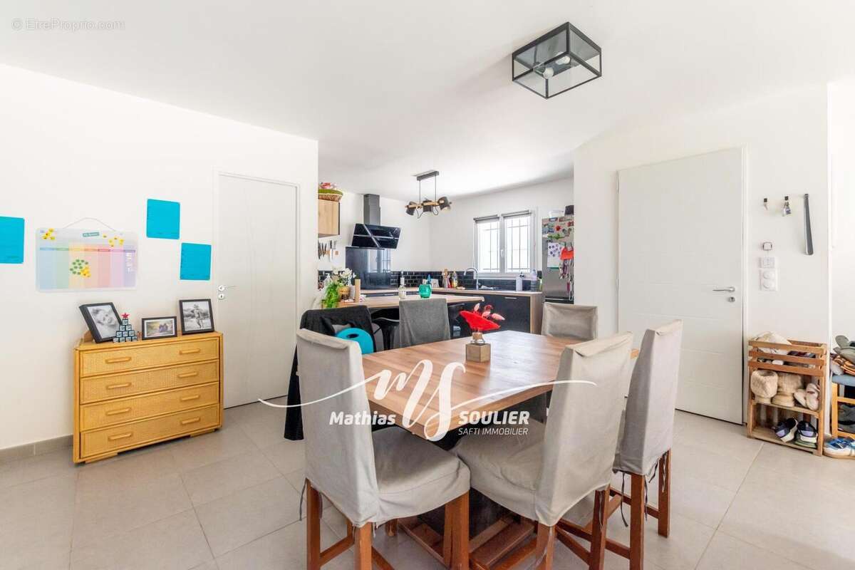 Photo 6 - Maison à ROUGIERS