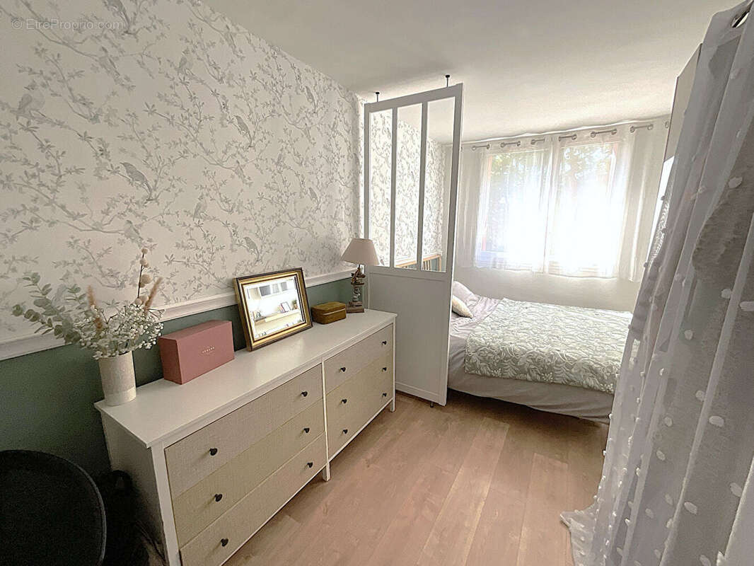 Appartement à BUC