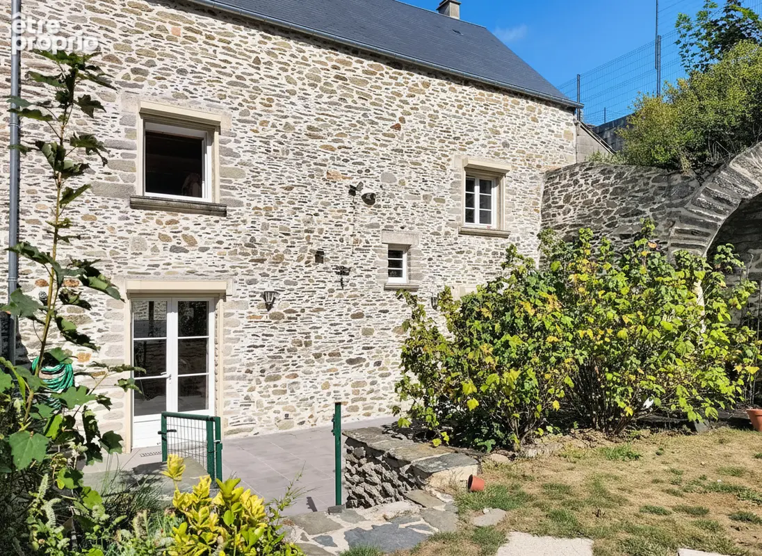 Ensemble immobilier en pierres à EQUEURDREVILLE - 147m² - photo 11