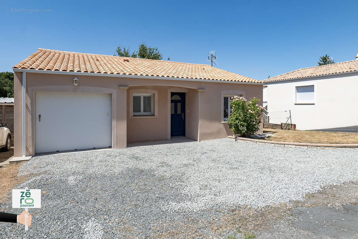 Maison à NESMY