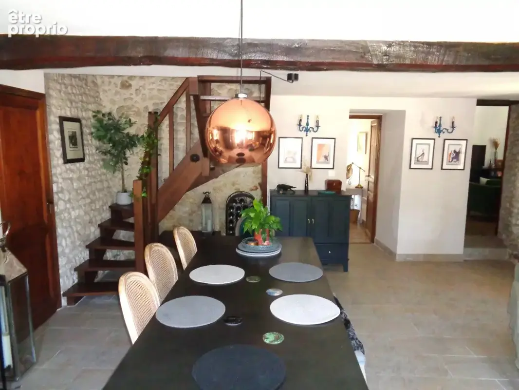 Maison 12 pièces 206 m² à vendre à Saint-Severin (16390) - photo 7