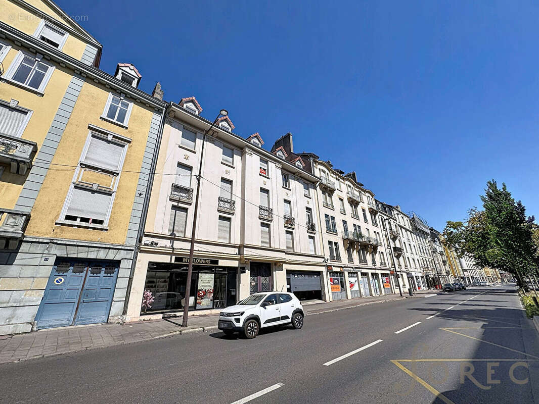 Appartement F4 de caractère avec balcon à proximité immédiate de la Gare - photo 9
