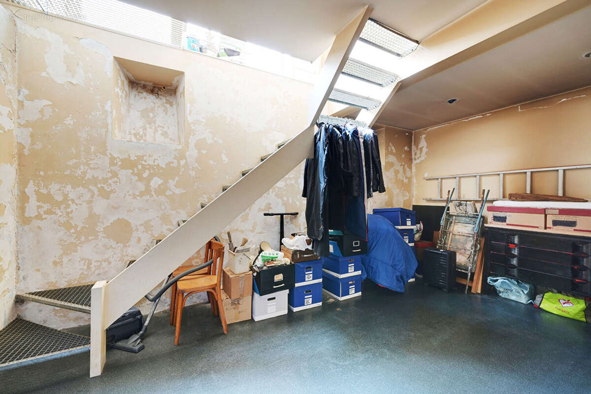 Commerce à PARIS-20E