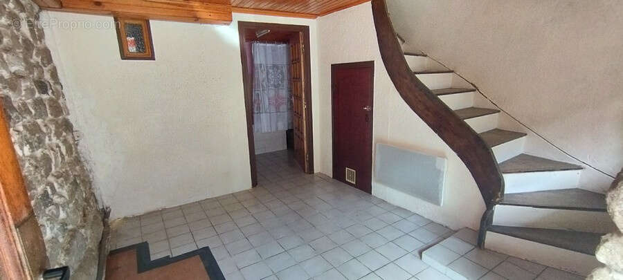 Maison à LACHAPELLE-SOUS-CHANEAC