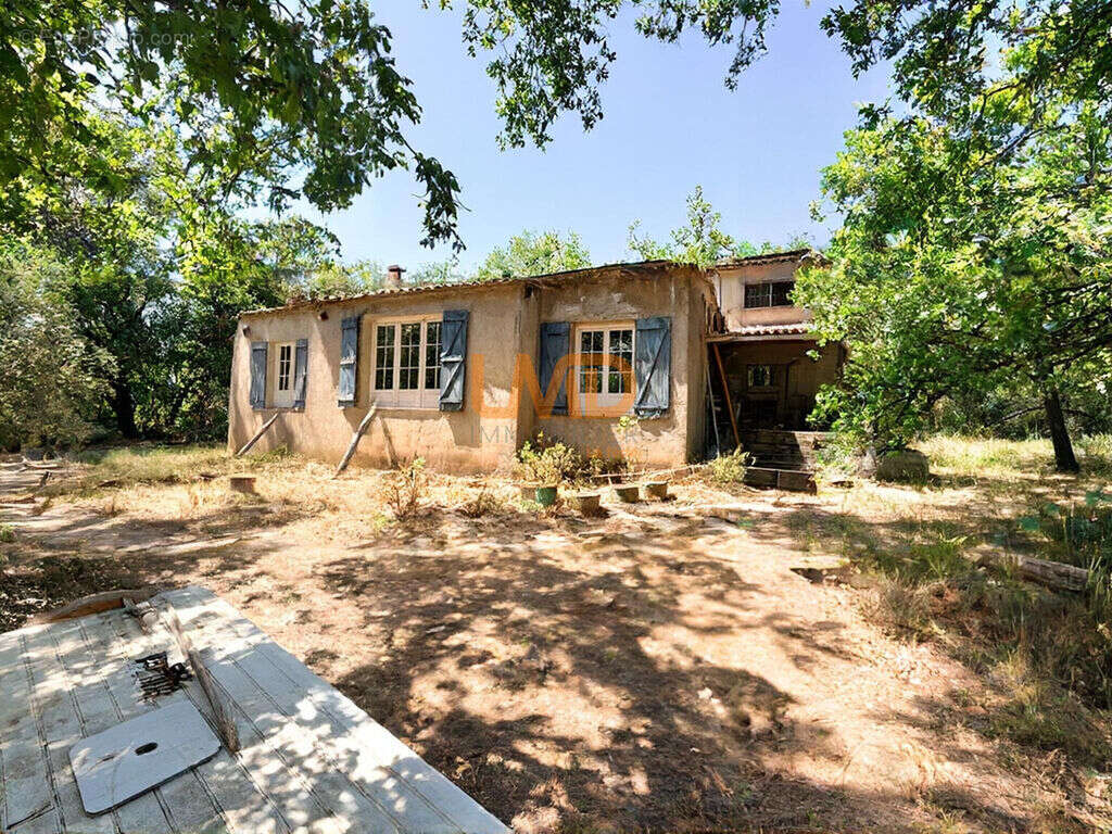 Maison à FIGANIERES