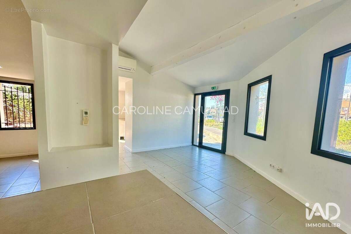 Photo 5 - Commerce à SANARY-SUR-MER