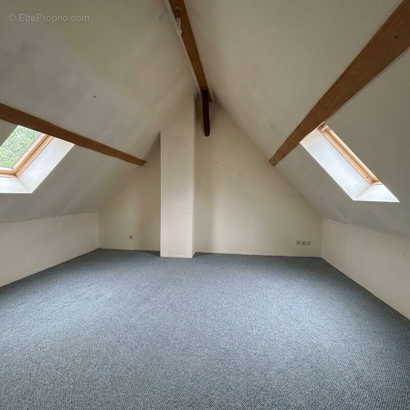 Un lieu de vie unique avec trois maisons aux possibilités infinies ! - photo 9