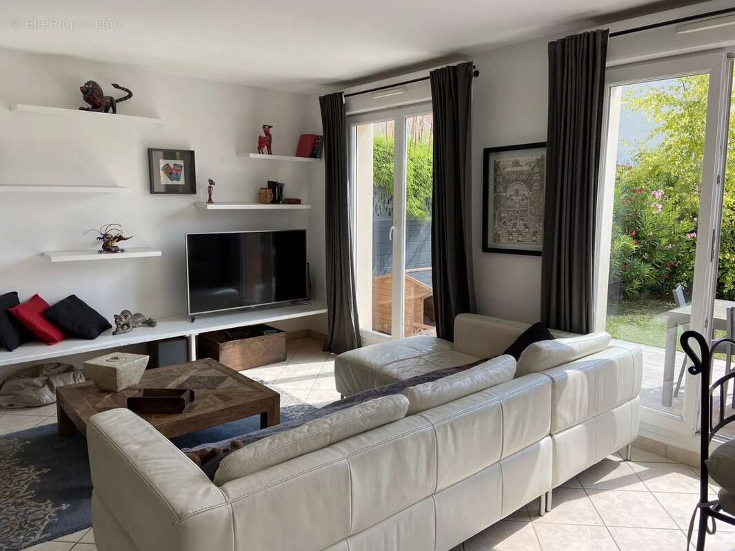 Maison à SARTROUVILLE