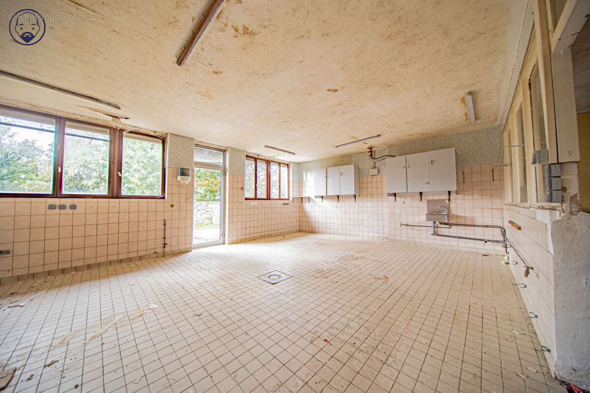 Maison à GONDRECOURT-LE-CHATEAU