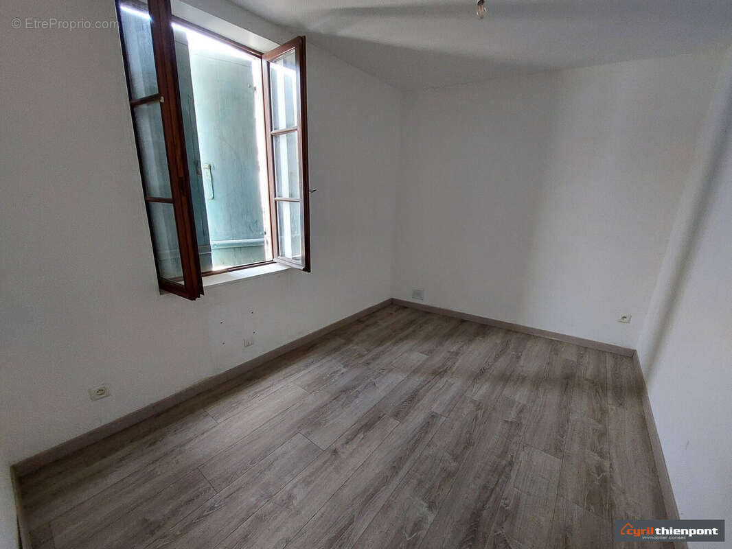 Appt 2 : chambre 2 - Appartement à CRECY-EN-PONTHIEU