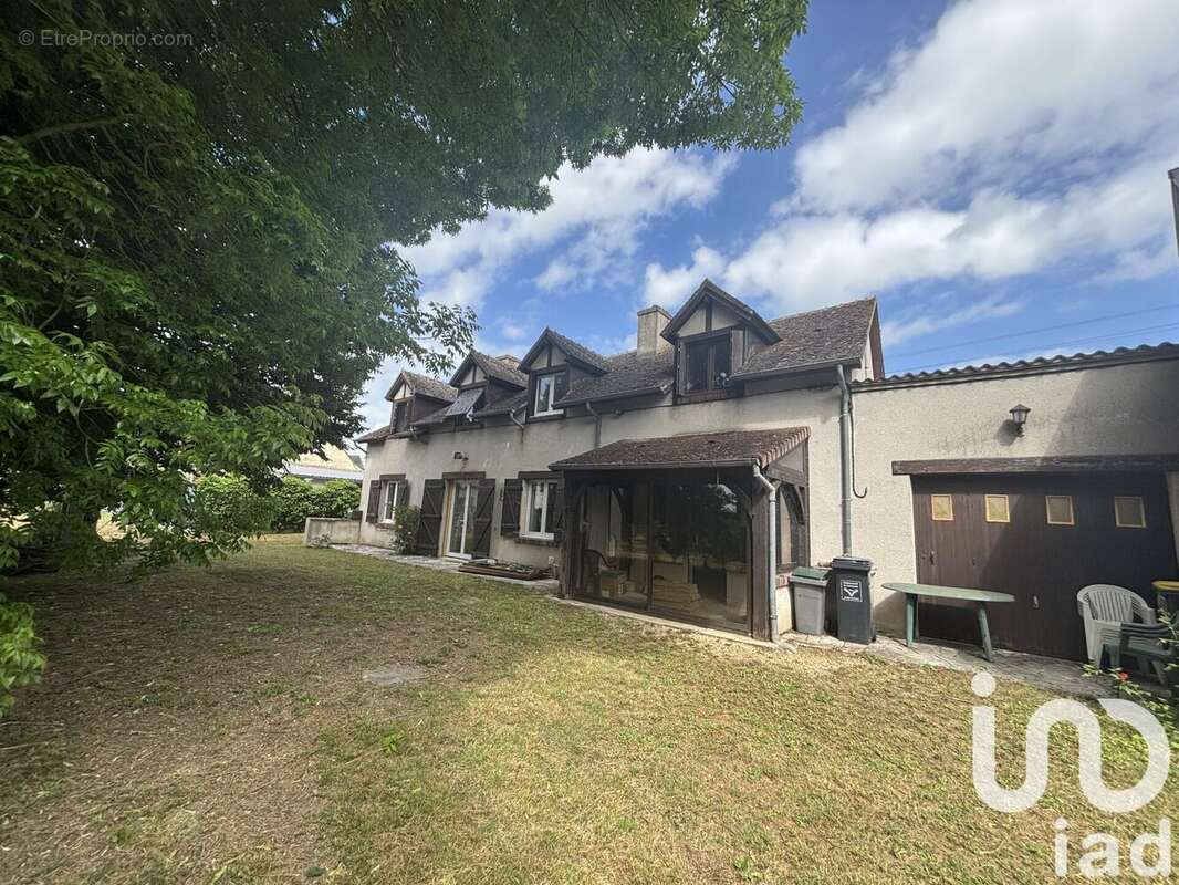 Maison 136 m² à Poisieux  - photo 2