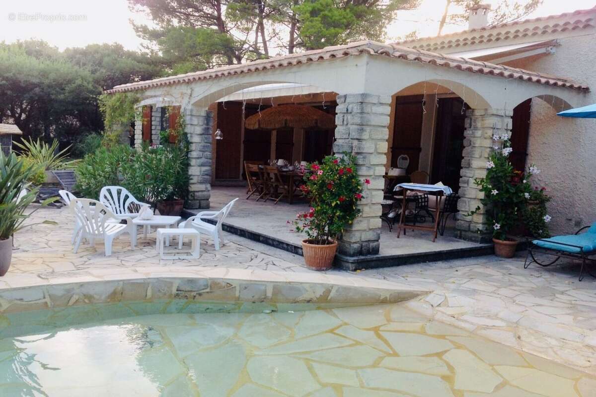 Maison à PERNES-LES-FONTAINES