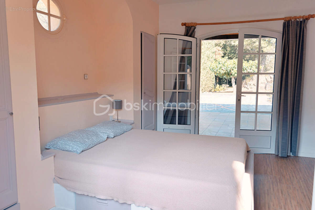 Maison à THEZAN-DES-CORBIERES