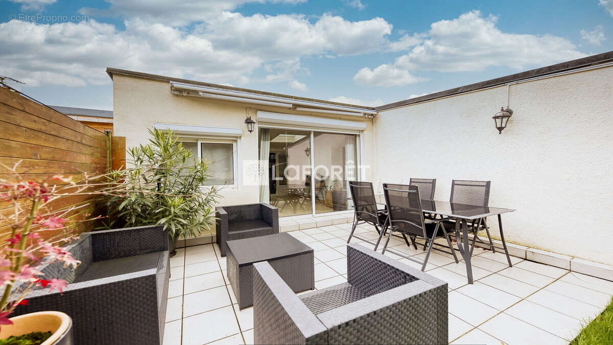 Maison à ROISSY-EN-BRIE