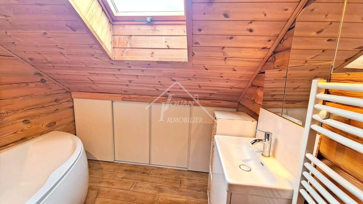 Maison en bois de 220 m² avec grand jardin à 11 min de Moulins, MARIGNY 03 - photo 16
