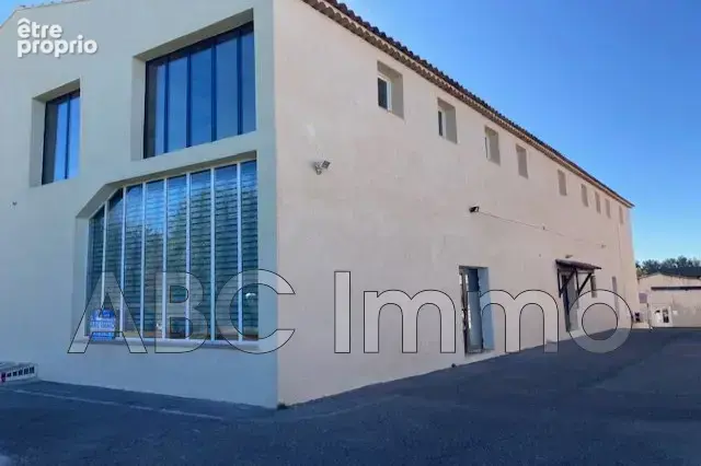 Commerce 564 m² à vendre à Saint-Cannat (13760) - photo 5