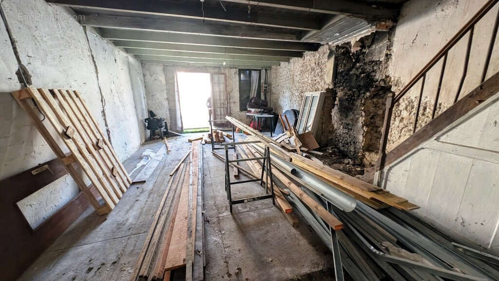 Maison a renover chadenac - photo 6