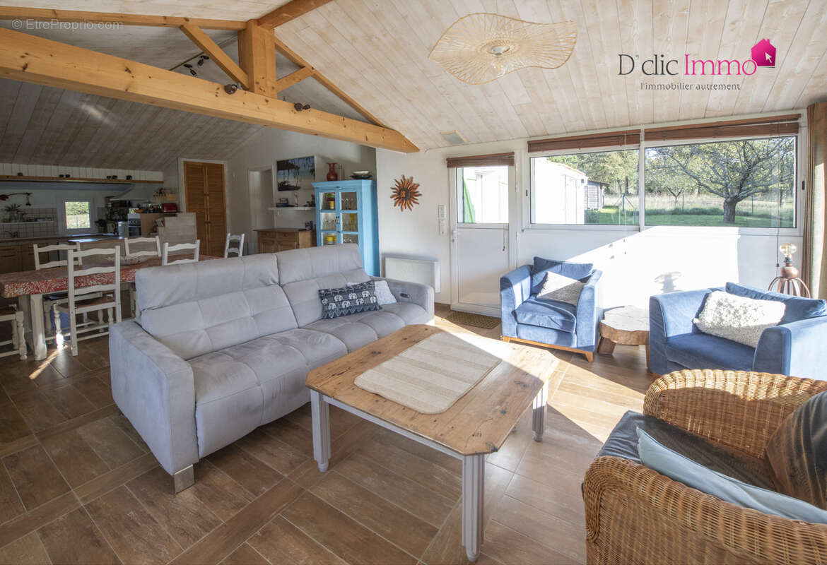 Maison à SAINT-MAIXENT-SUR-VIE