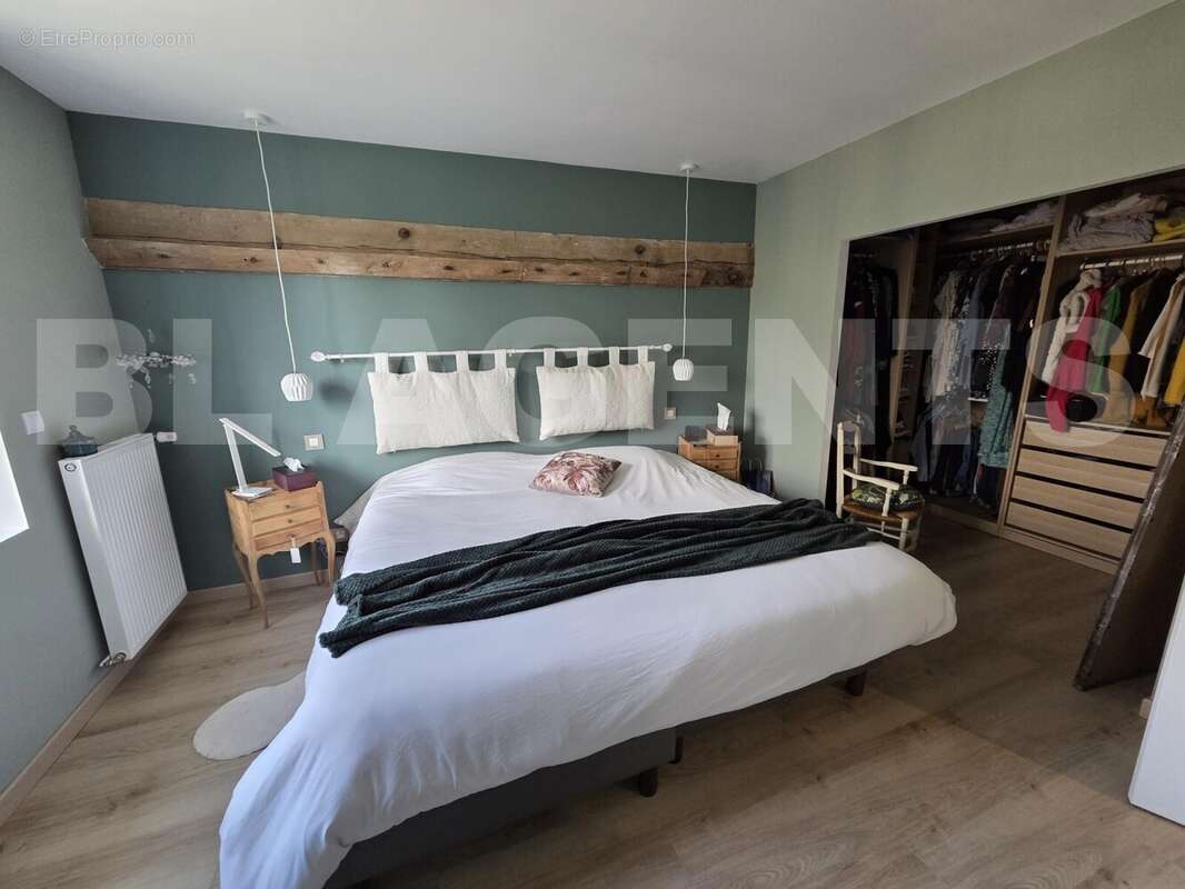 20251121_115614 - Maison à FYE