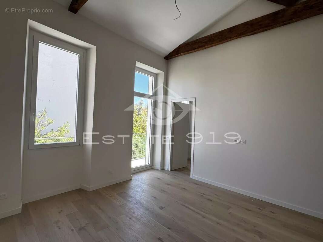 Appartement à MARSEILLE-7E