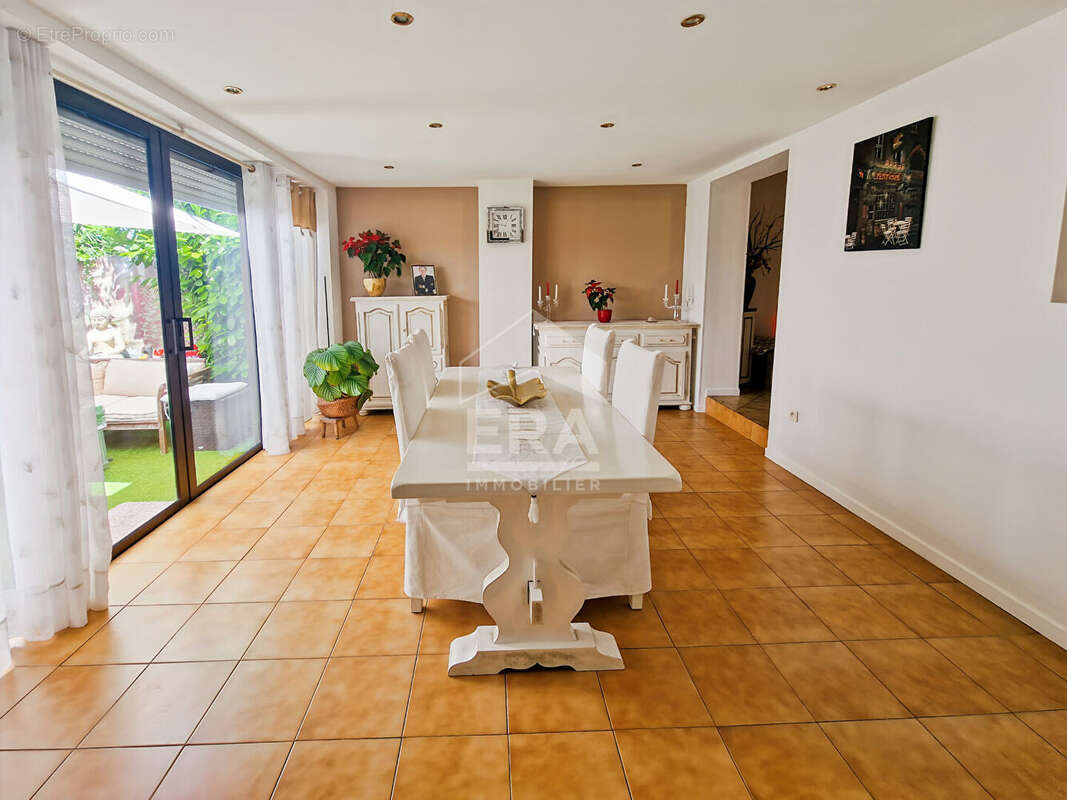 Maison à MOUANS-SARTOUX
