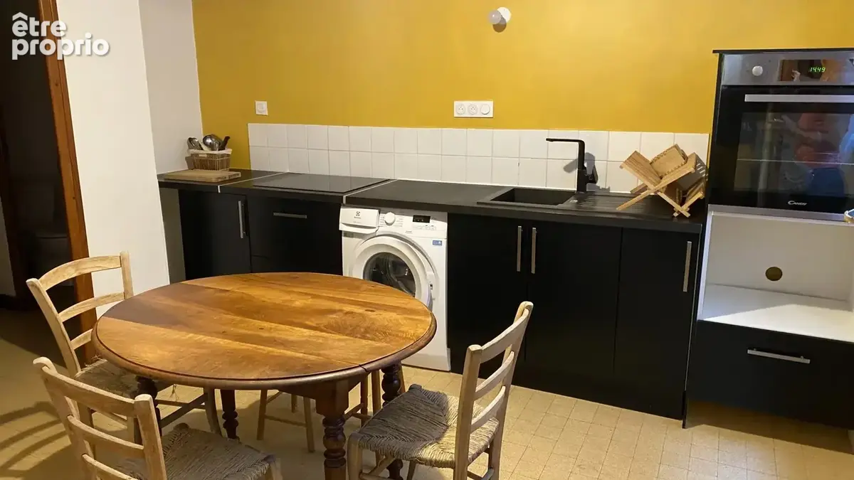 DIE – Maison rénovée dans un quartier recherché, à deux pas du marché - photo 4