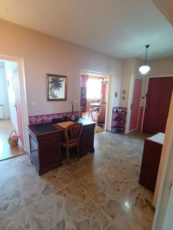 Appartement 86 m² à Montceau-Les-Mines  - photo 5