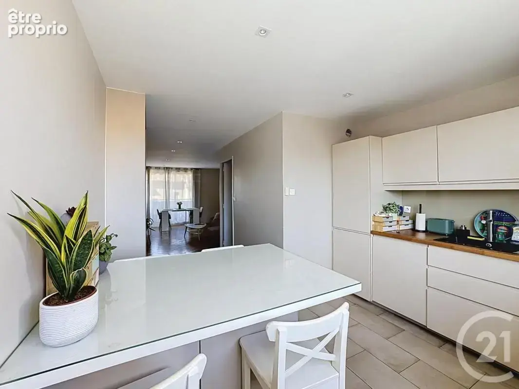 Appartement 4 pièces 73 m² à vendre à Villeurbanne (69100) - photo 9