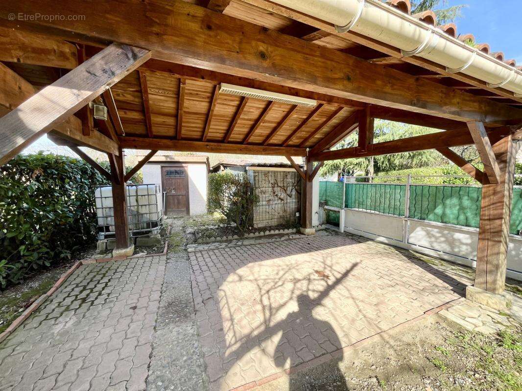 Maison à CASTELGINEST