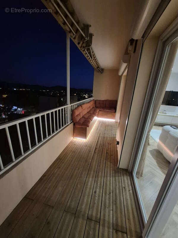 Appartement à CUERS