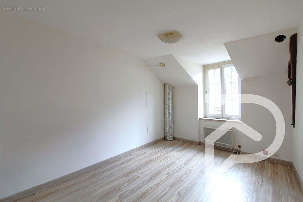 Maison à SAINT-MARTIN-LONGUEAU