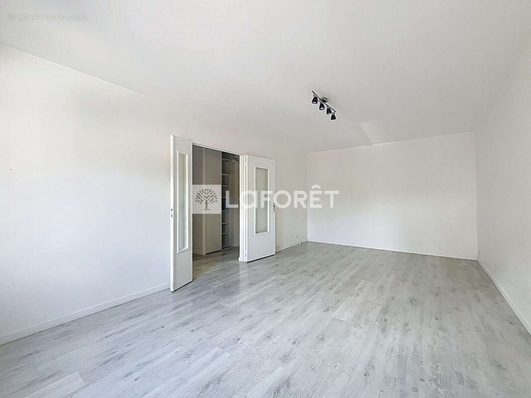 Appartement Saint-Michel-sur-Orge 3 pièce(s) 70 m2 - photo 5