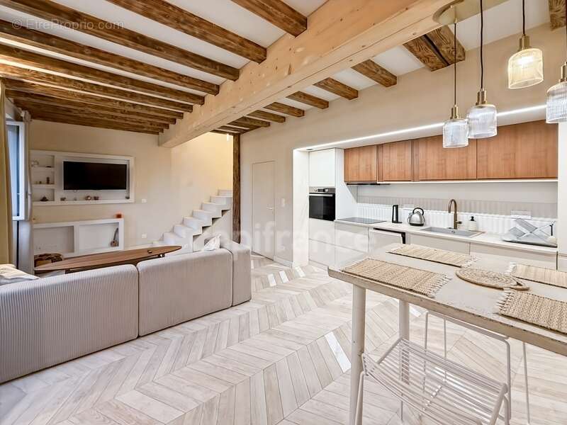 Appartement à CESSY